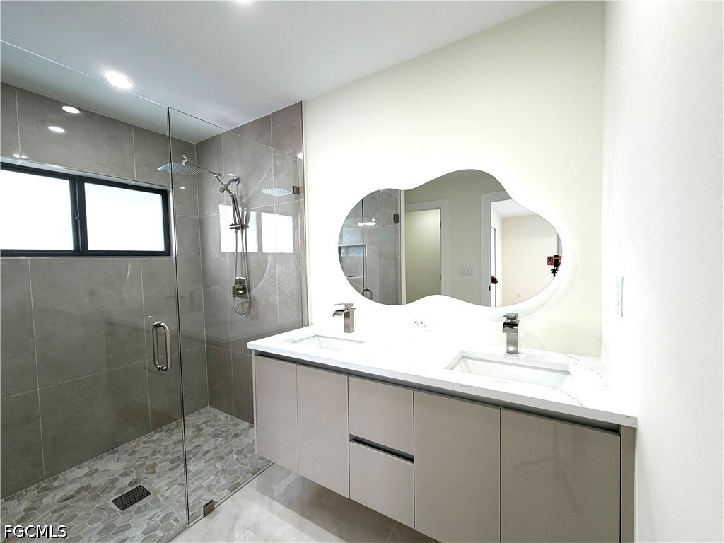 3 Bed SingleFamilyResidence for Sale in Lehigh Acres, photo 14