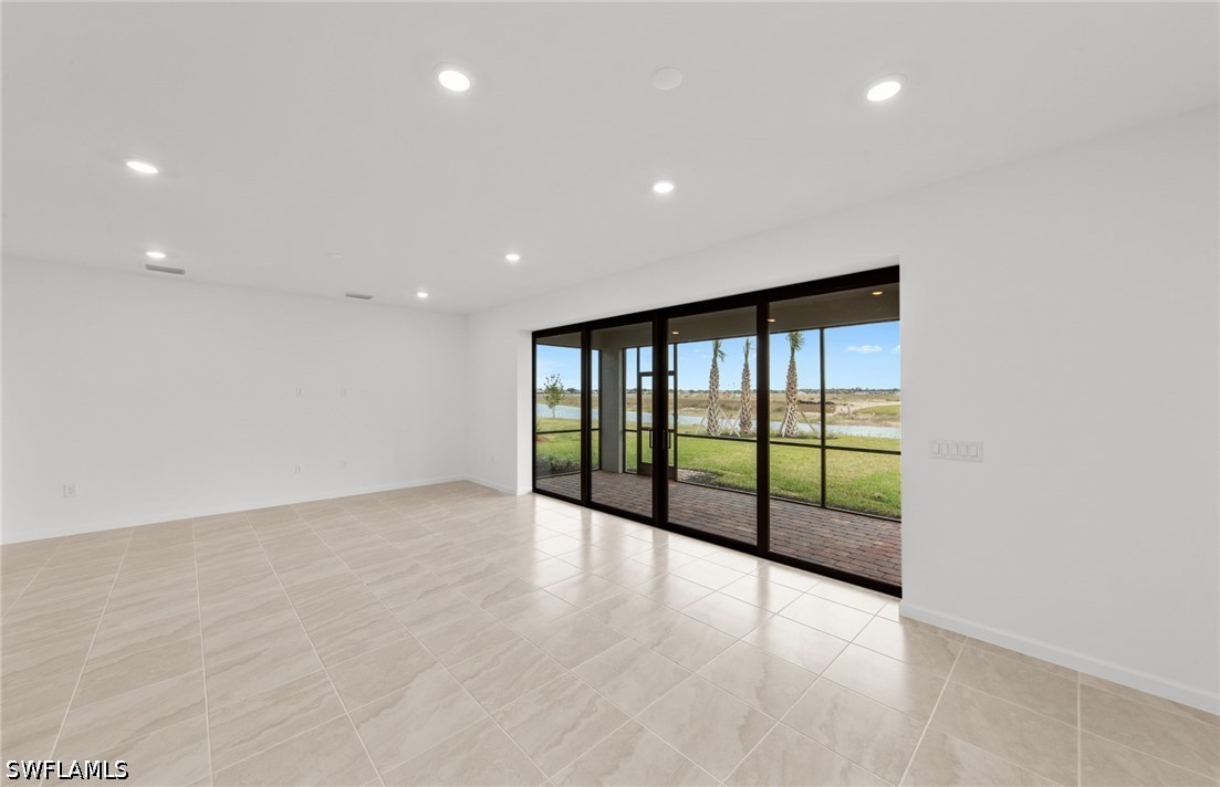 4 Bed SingleFamilyResidence for Sale in Alva, photo 14