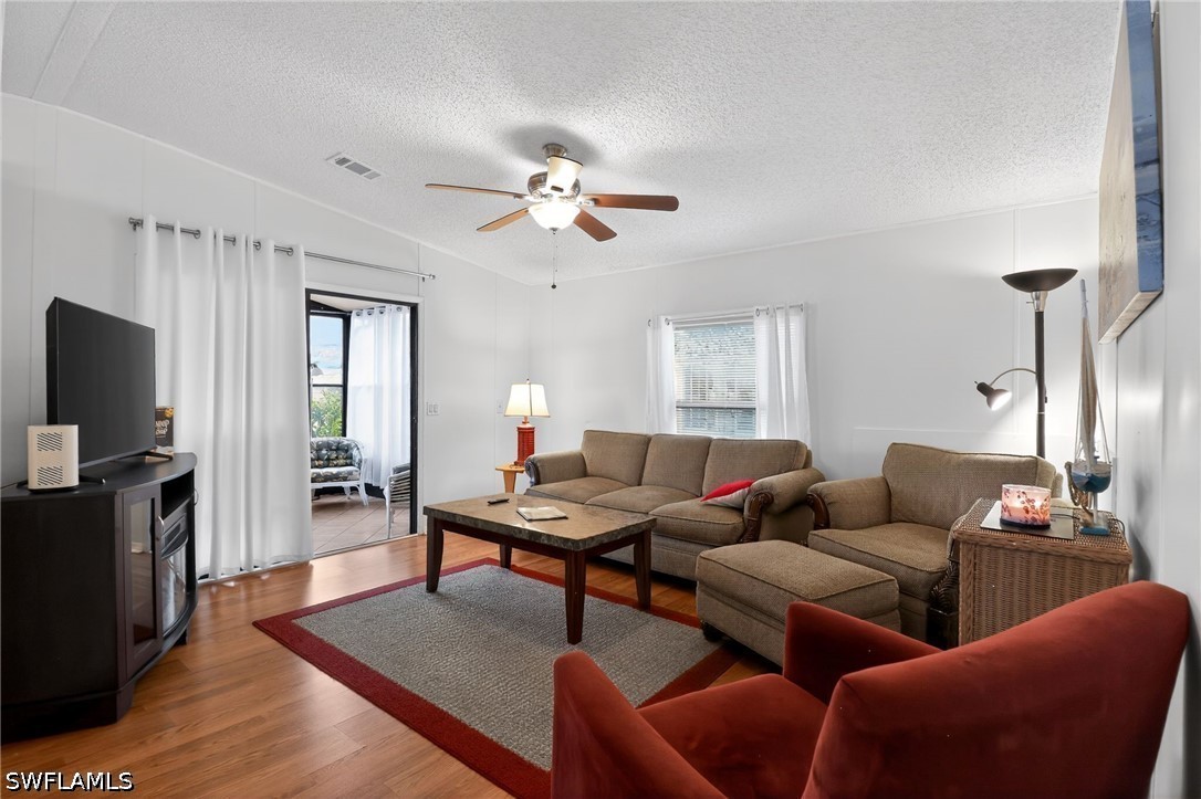 2 Bed ManufacturedHome for Sale in Naples, photo 14