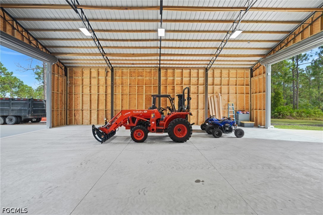 Residential for Sale in Acreage, photo 14
