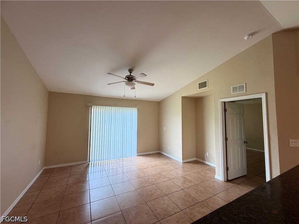 2 Bed Duplex for Sale in Lehigh Estates, photo 14