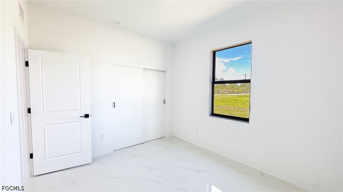 3 Bed SingleFamilyResidence for Sale in Lehigh Acres, photo 14