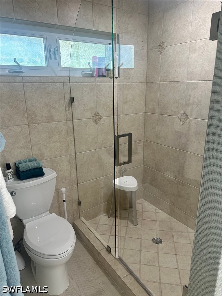 4 Bed Pool Home for Sale in Park Shore, photo 14