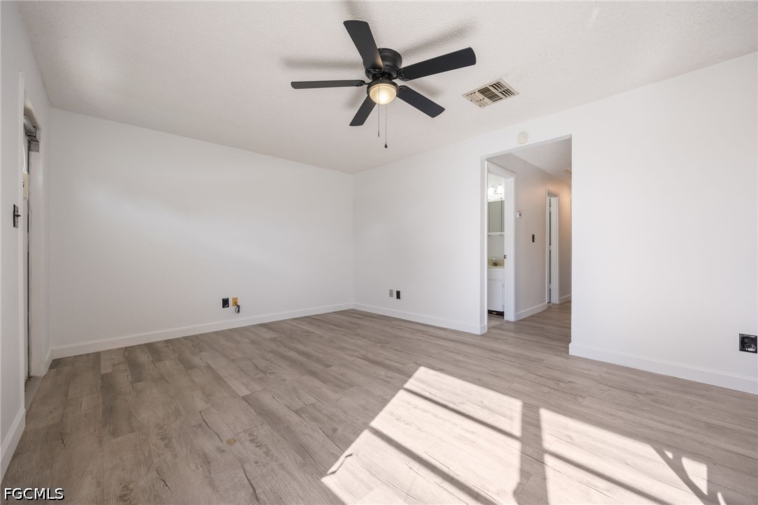 2 Bed Attached for Sale in Pinewood Condominium, photo 14