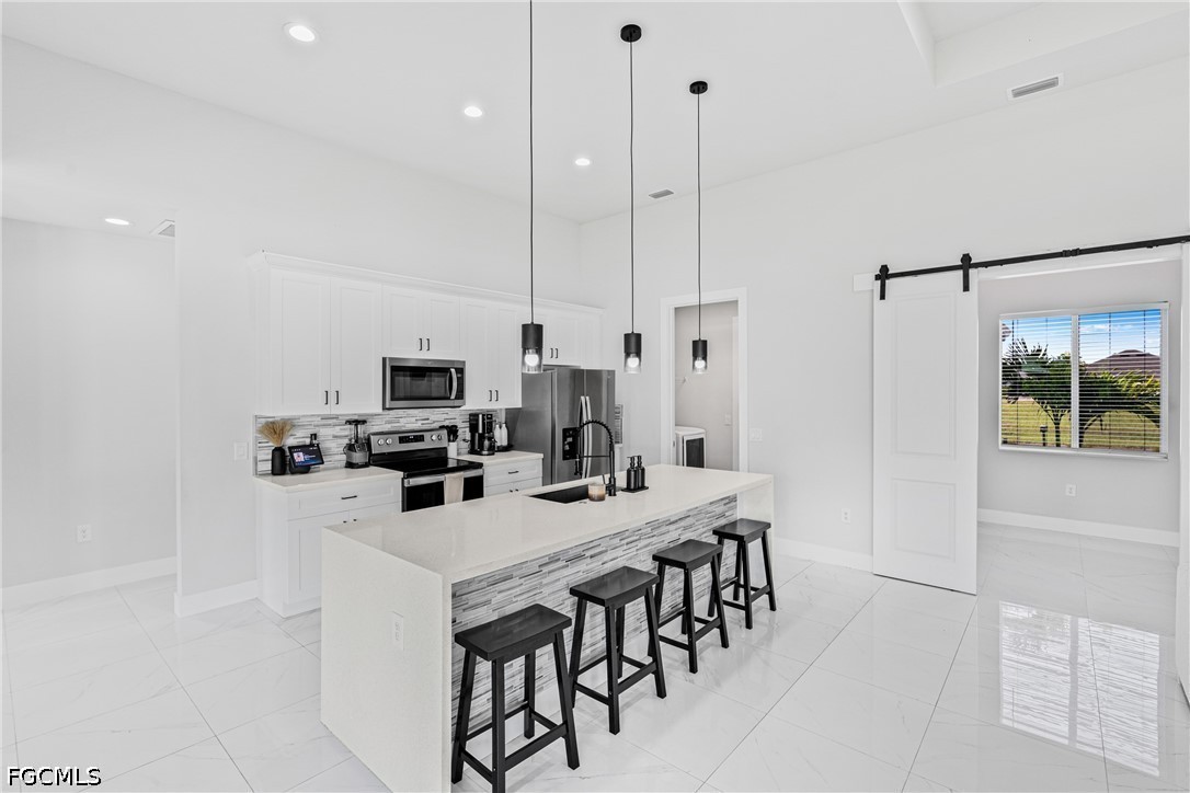 3 Bed SingleFamilyResidence for Sale in Cape Coral, photo 14