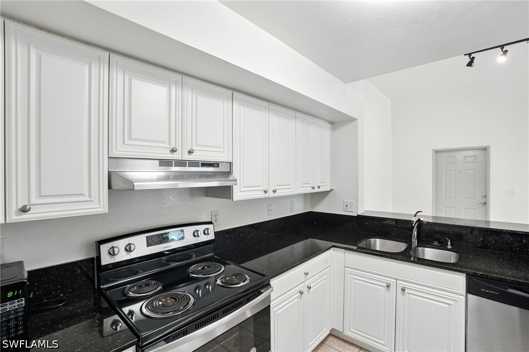 1 Bed Condominium for Sale in Naples, photo 14