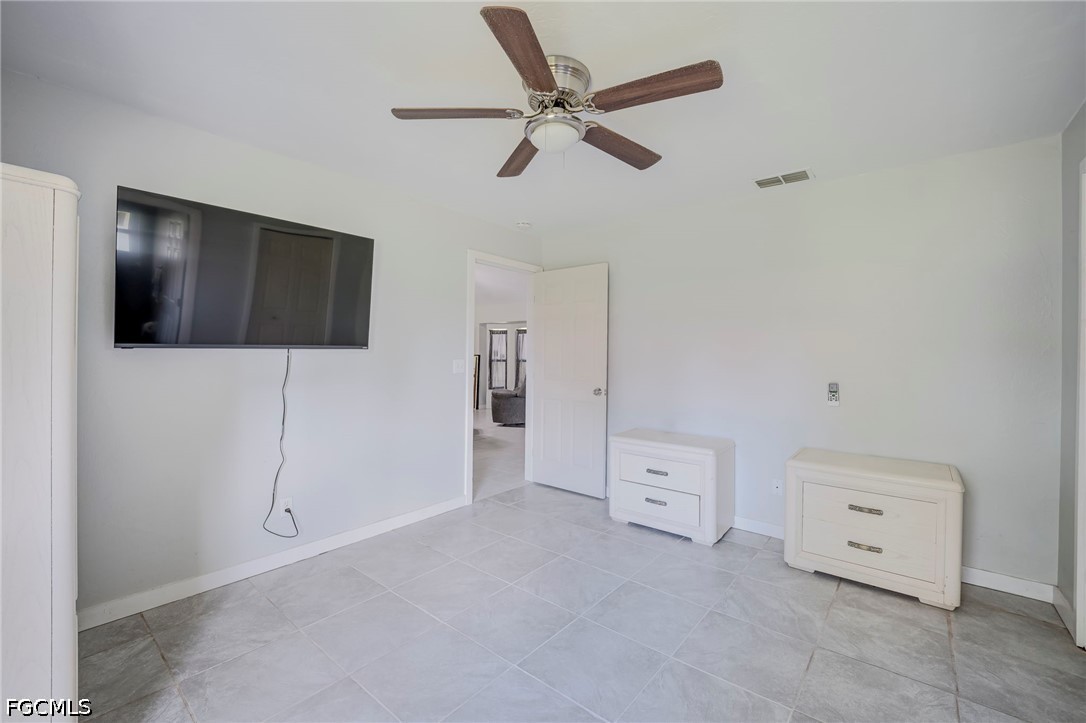 3 Bed SingleFamilyResidence for Sale in Lehigh Acres, photo 14