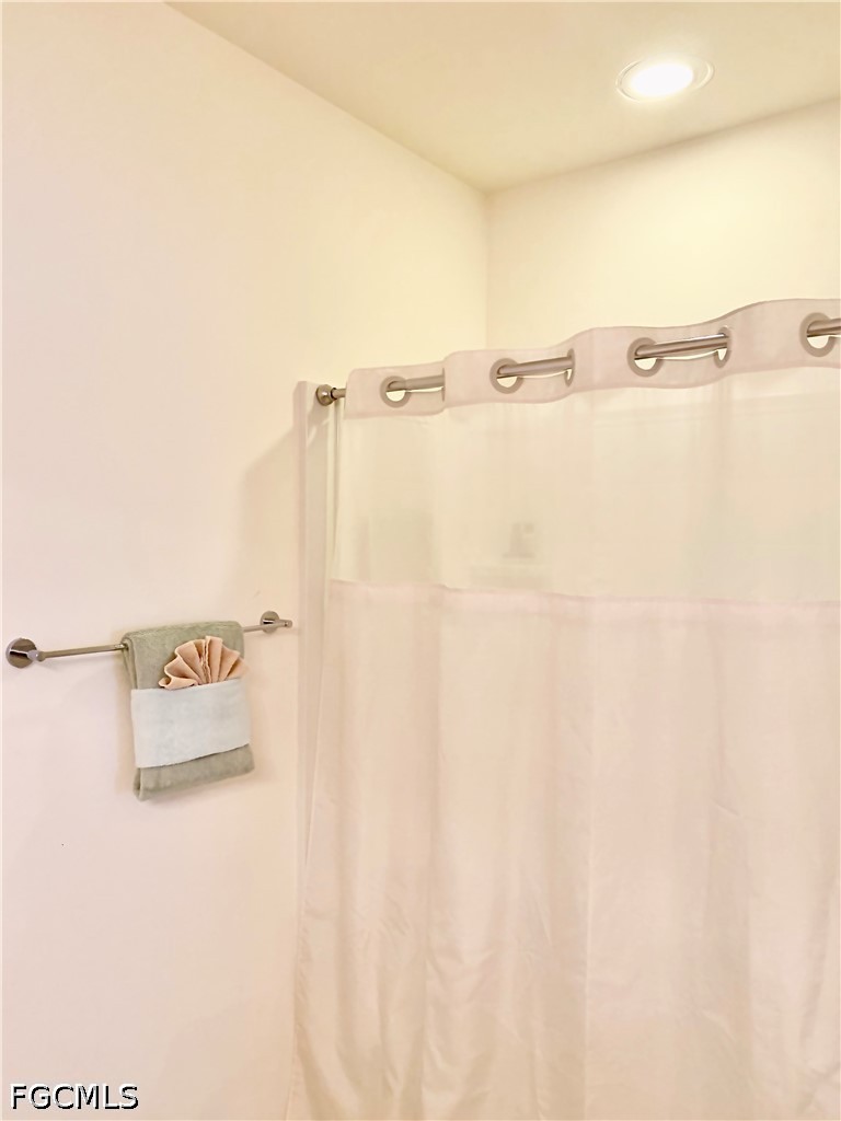 2 Bed Waterfront Home for Sale in Marblebrook, photo 14