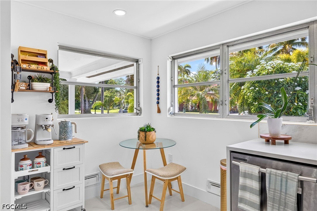 4 Bed Pool Home for Sale in Valencia Terrace, photo 14