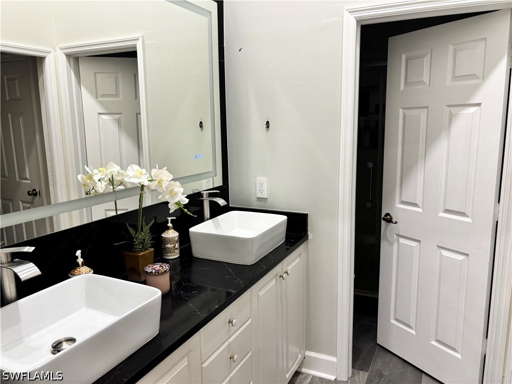2 Bed Condominium for Sale in Charleston Square, photo 14