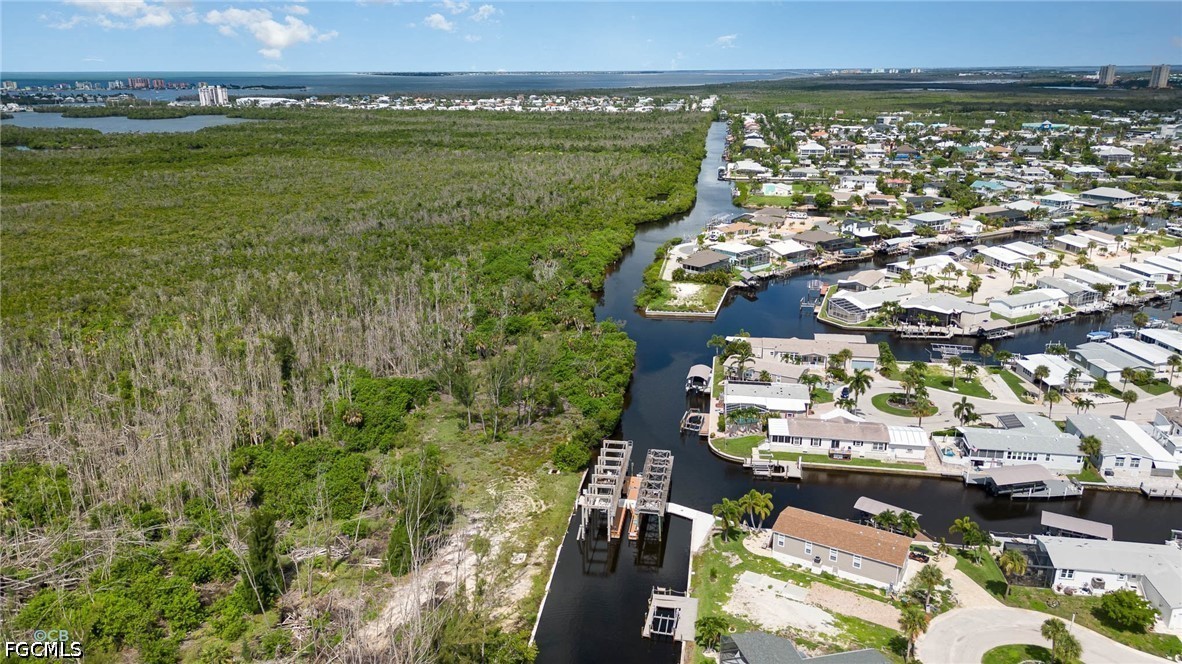 Waterfront Home for Sale in Bayside Estates, photo 14