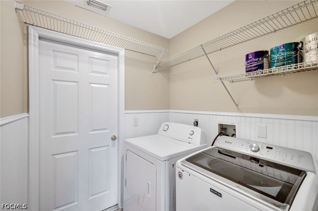 3 Bed SingleFamilyResidence for Sale in San Carlos Park, photo 14