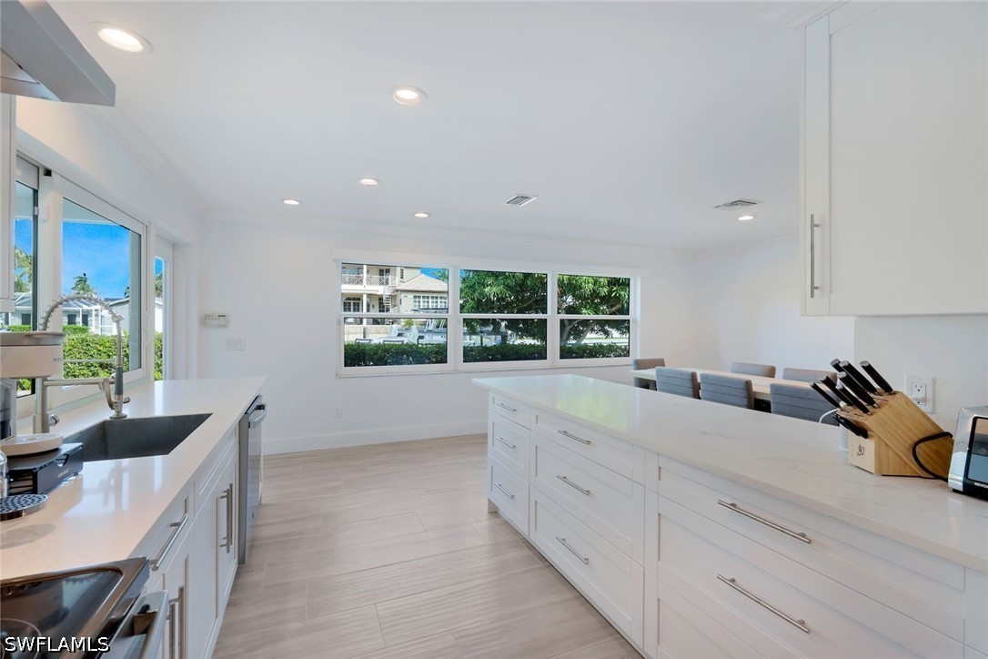 3 Bed Pool Home for Sale in Royal Harbor, photo 14