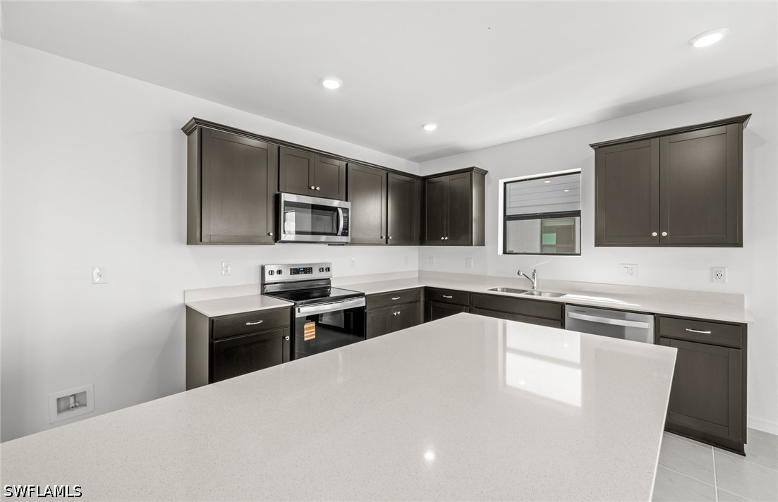 4 Bed SingleFamilyResidence for Sale in Whispering Lakes, photo 14