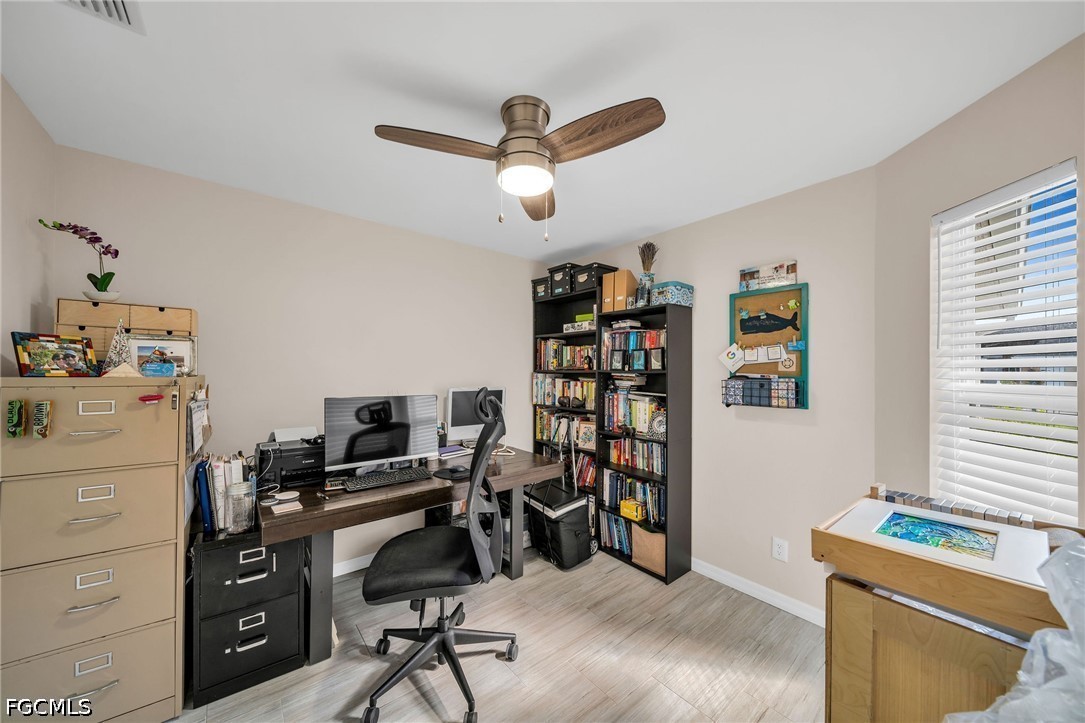 3 Bed SingleFamilyResidence for Sale in The Meadow, photo 14