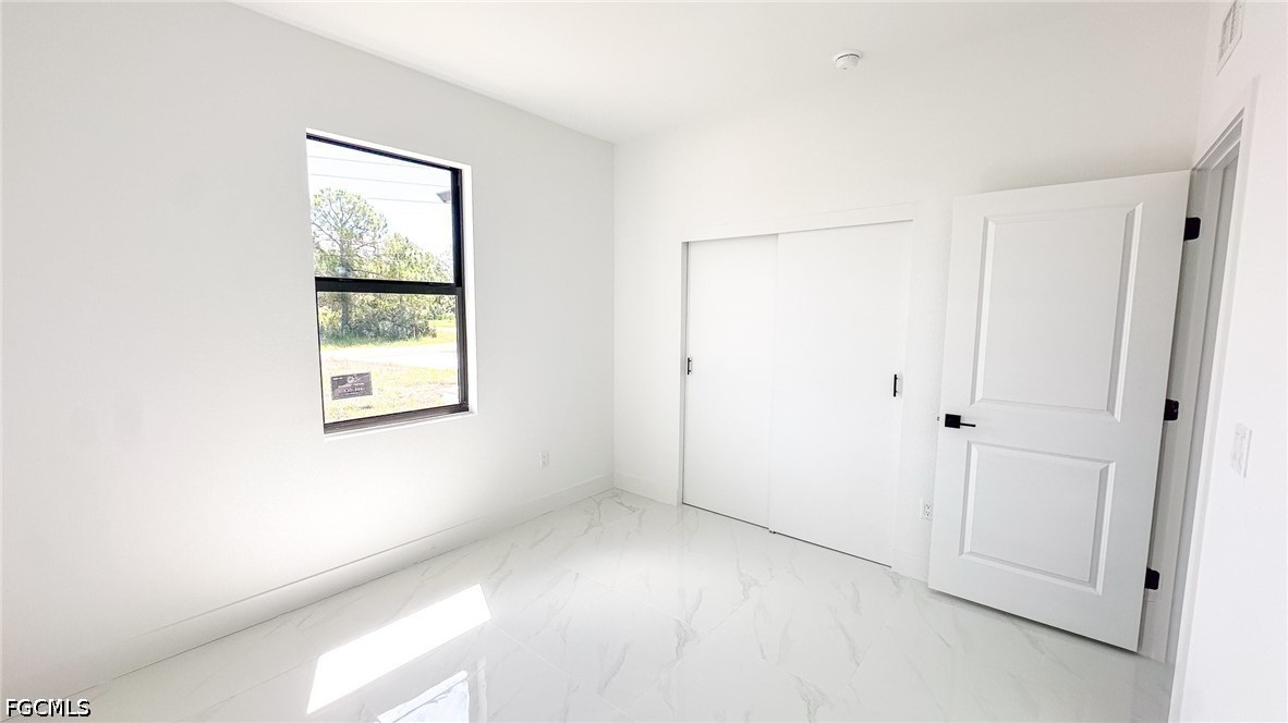 3 Bed SingleFamilyResidence for Sale in Lehigh Acres, photo 14
