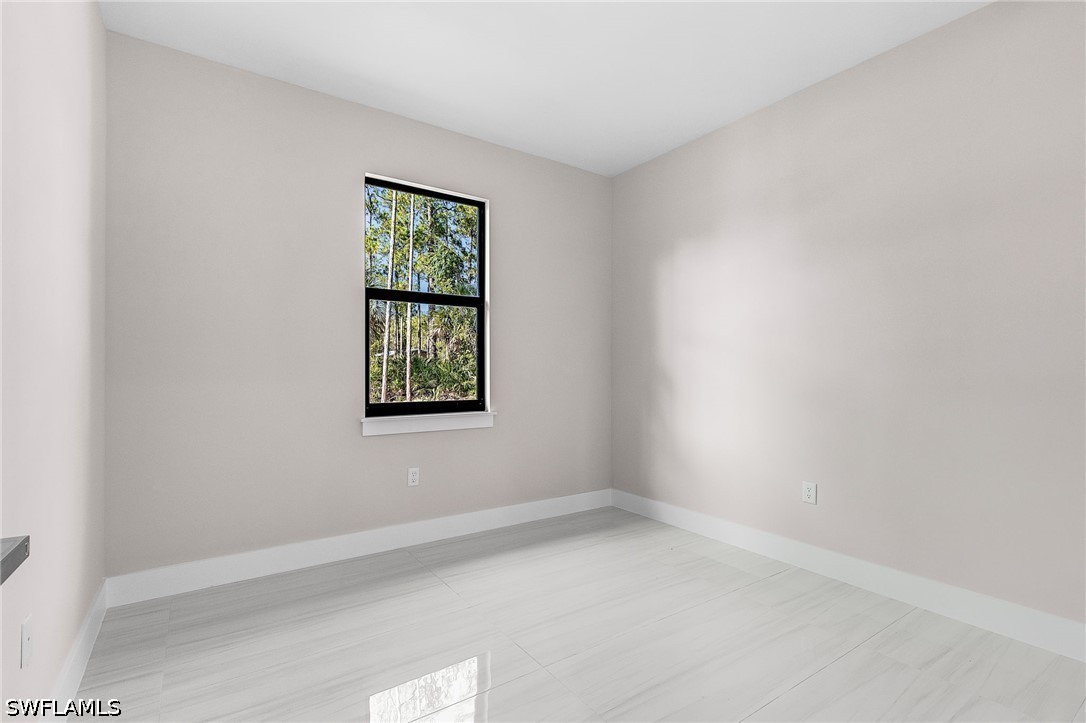 3 Bed SingleFamilyResidence for Sale in Naples, photo 14