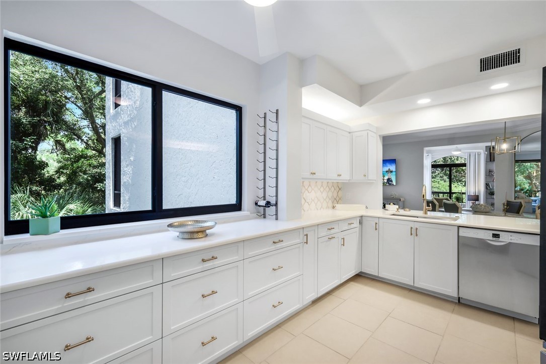 2 Bed Condominium for Sale in Naples, photo 14