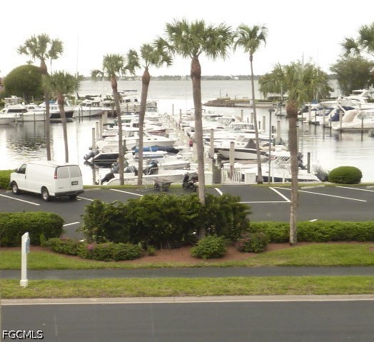 2 Bed Condominium for Sale in Fort Myers, photo 14