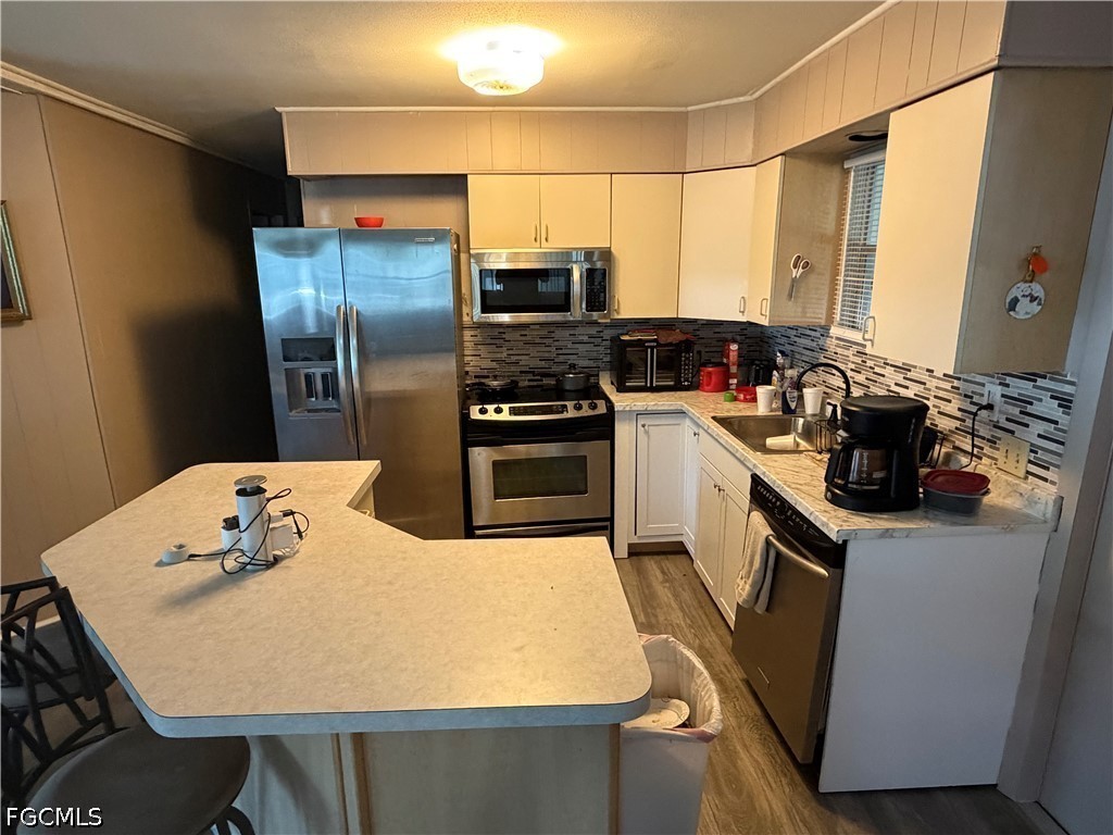 2 Bed ManufacturedHome for Sale in North Fort Myers, photo 14