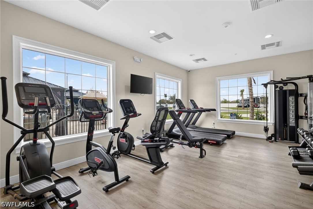 Residential for Sale in Palm Breeze, photo 14