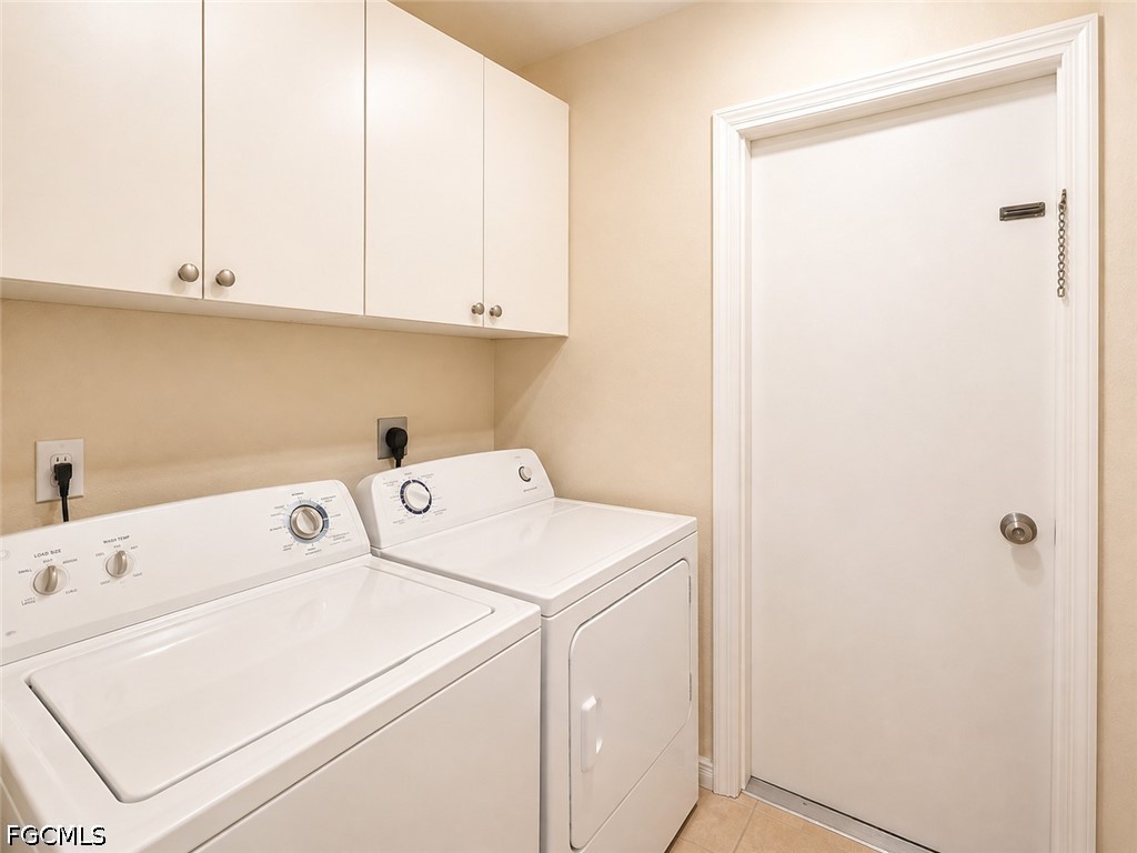 3 Bed Pool Home for Sale in Cape Coral, photo 14