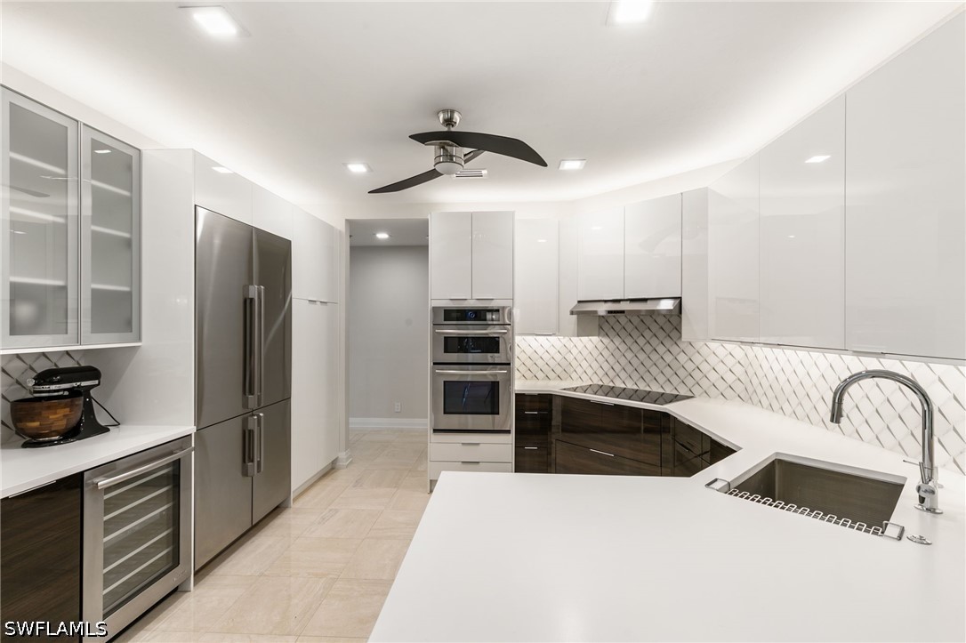 3 Bed Condominium for Sale in Colonade, photo 14