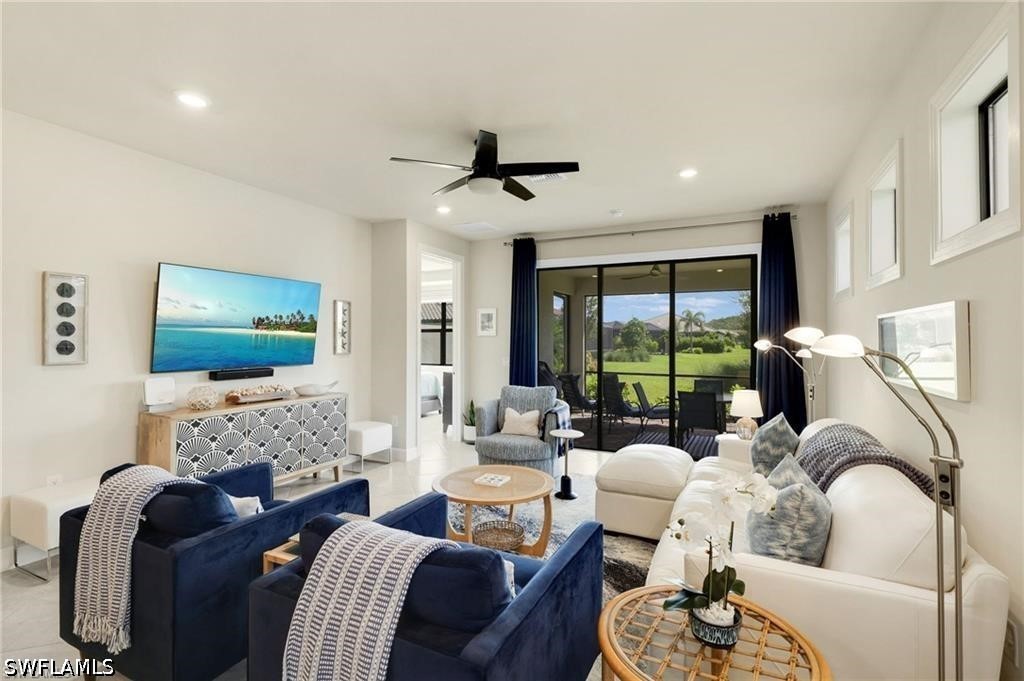 2 Bed Waterfront Home for Sale in Fort Myers, photo 14