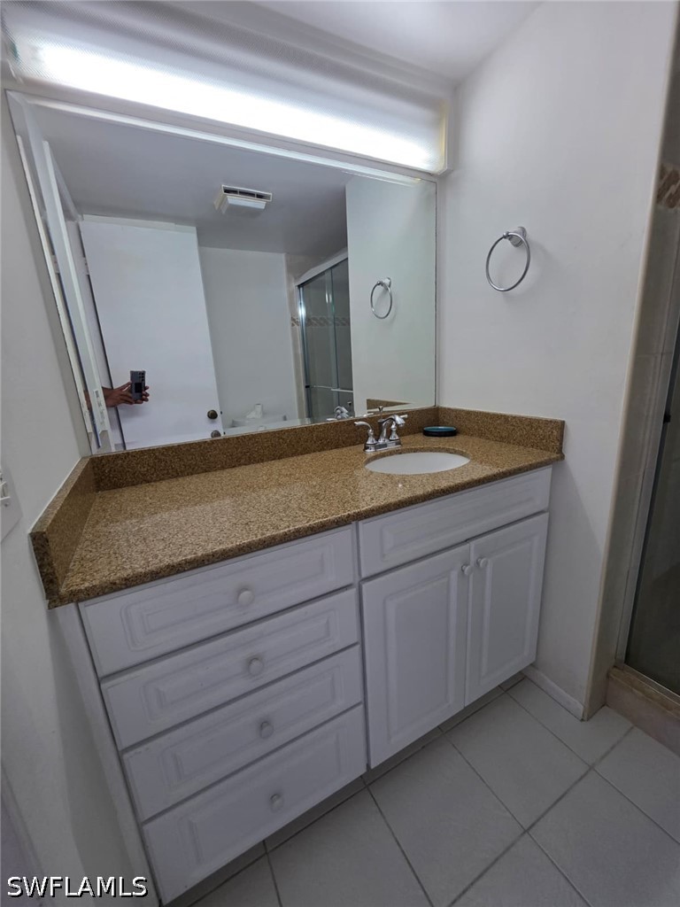2 Bed Condominium for Sale in Naples, photo 14