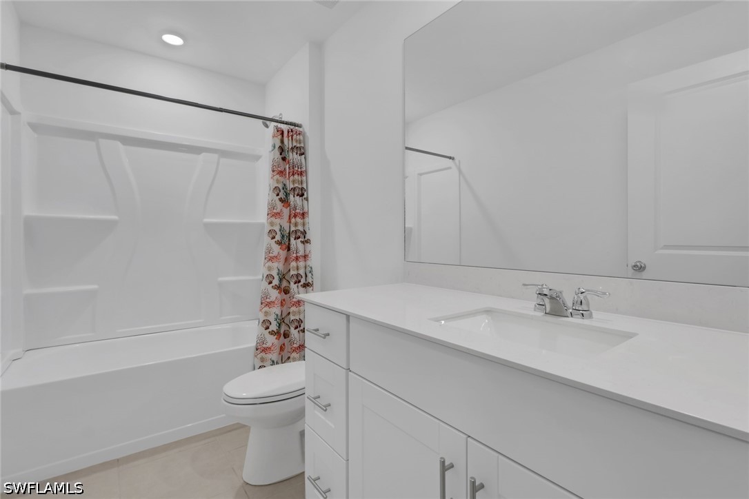 4 Bed SingleFamilyResidence for Sale in Savanna Lakes, photo 14