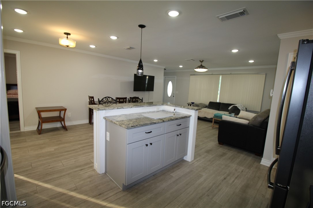 3 Bed SingleFamilyResidence for Sale in Cape Coral, photo 14