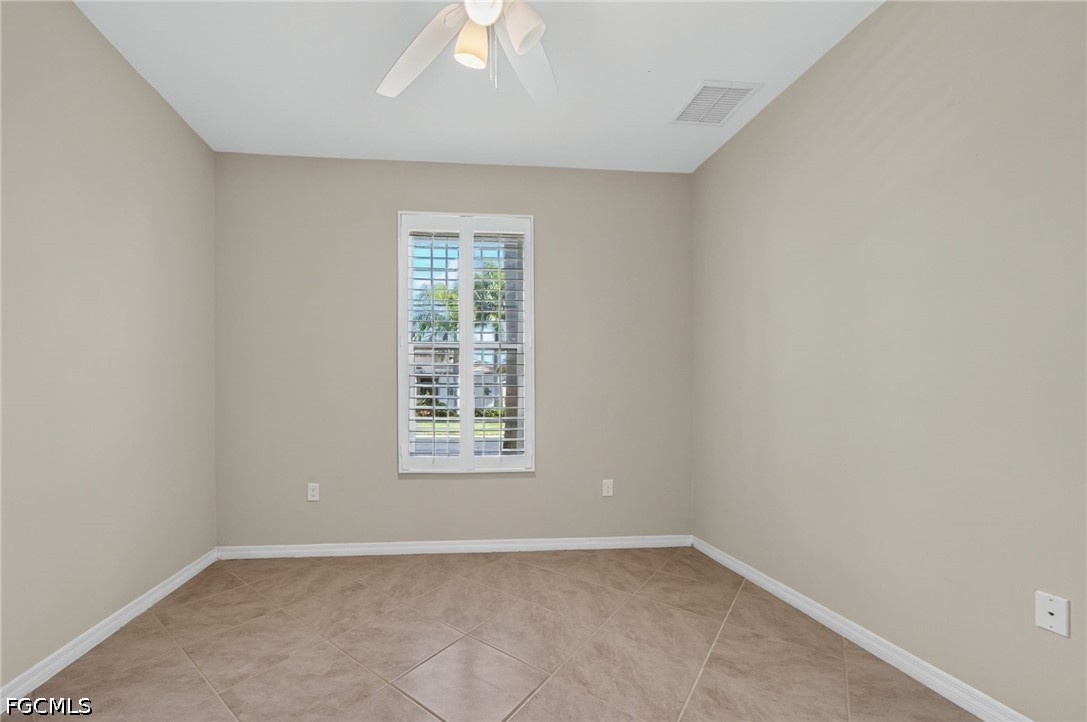 4 Bed SingleFamilyResidence for Sale in Venetian Pointe, photo 14