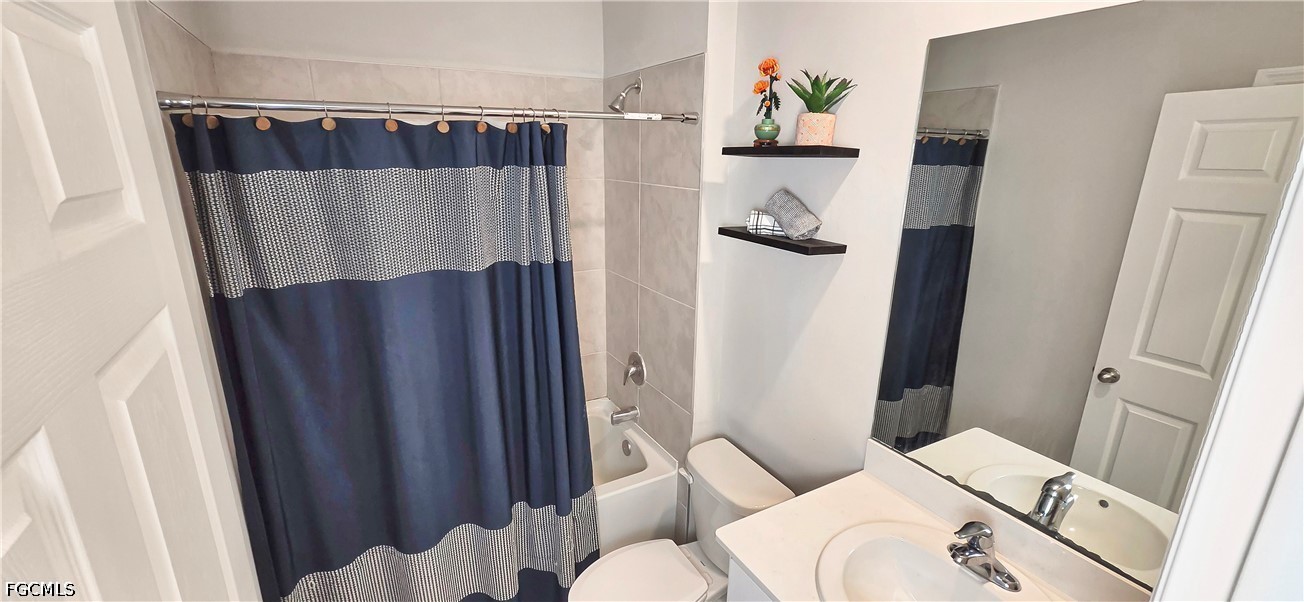 3 Bed SingleFamilyResidence for Sale in Cape Coral, photo 14