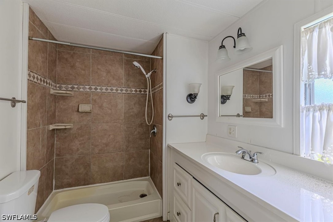 2 Bed ManufacturedHome for Sale in Naples, photo 14