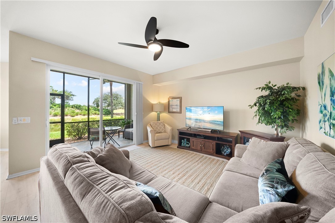 2 Bed Condominium for Sale in Heritage Bay, photo 14