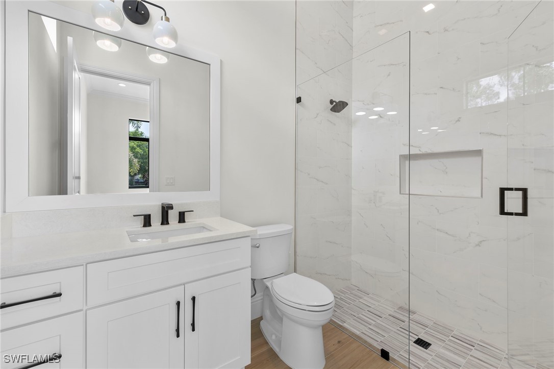 4 Bed Pool Home for Sale in Country Club, photo 15