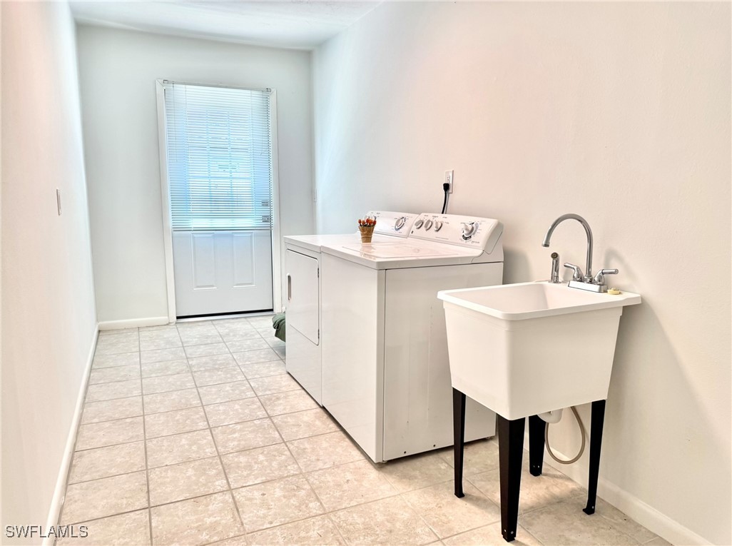 4 Bed Pool Home for Sale in Naples Park, photo 15
