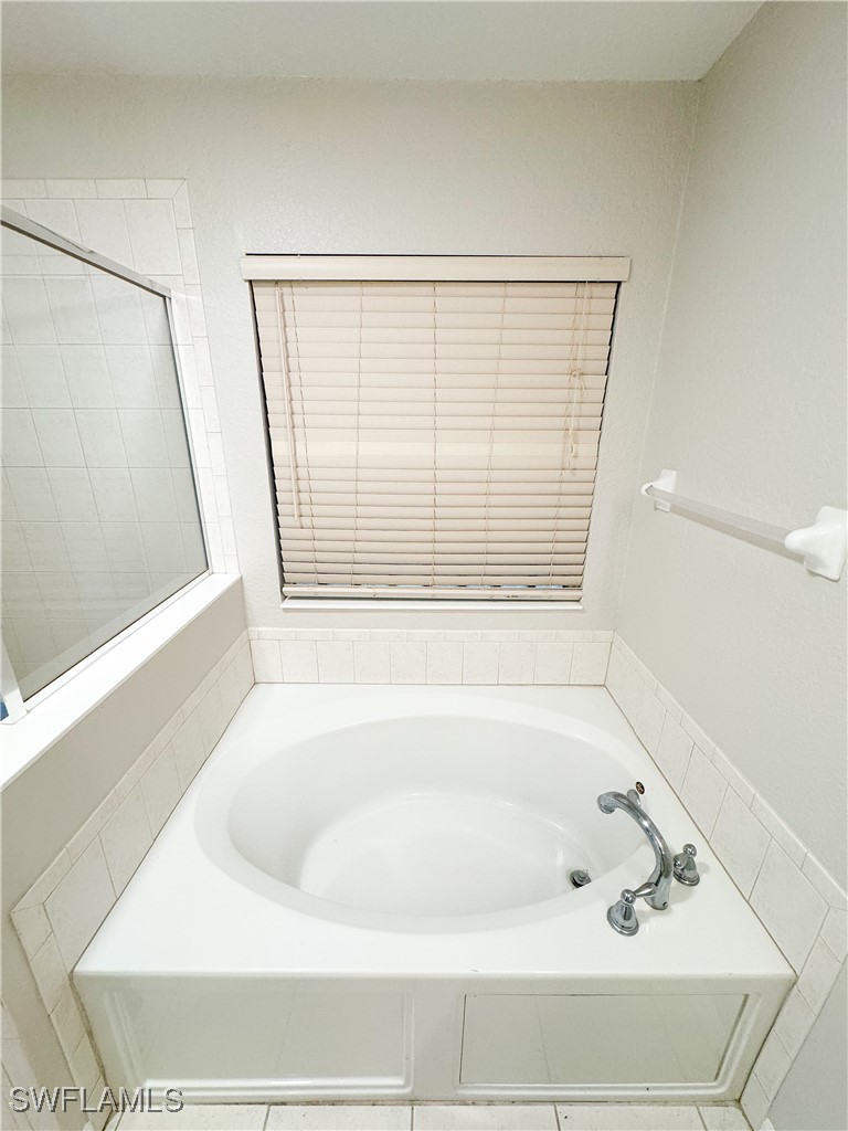 3 Bed SingleFamilyResidence for Sale in Cape Coral, photo 15