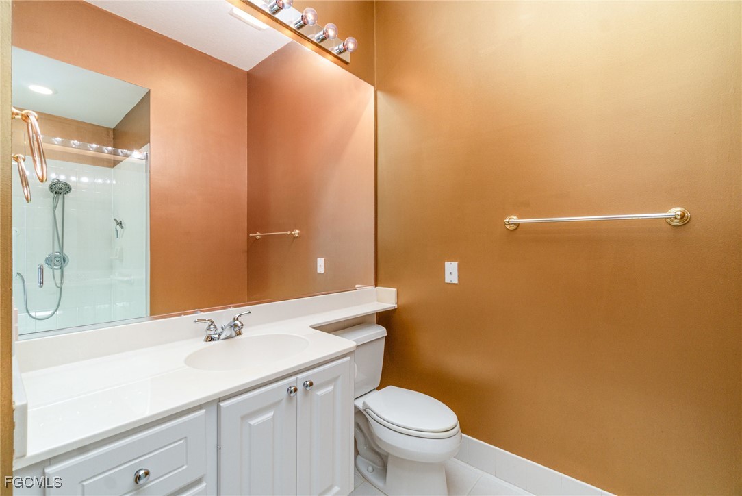 4 Bed Pool Home for Sale in Island Walk, photo 15