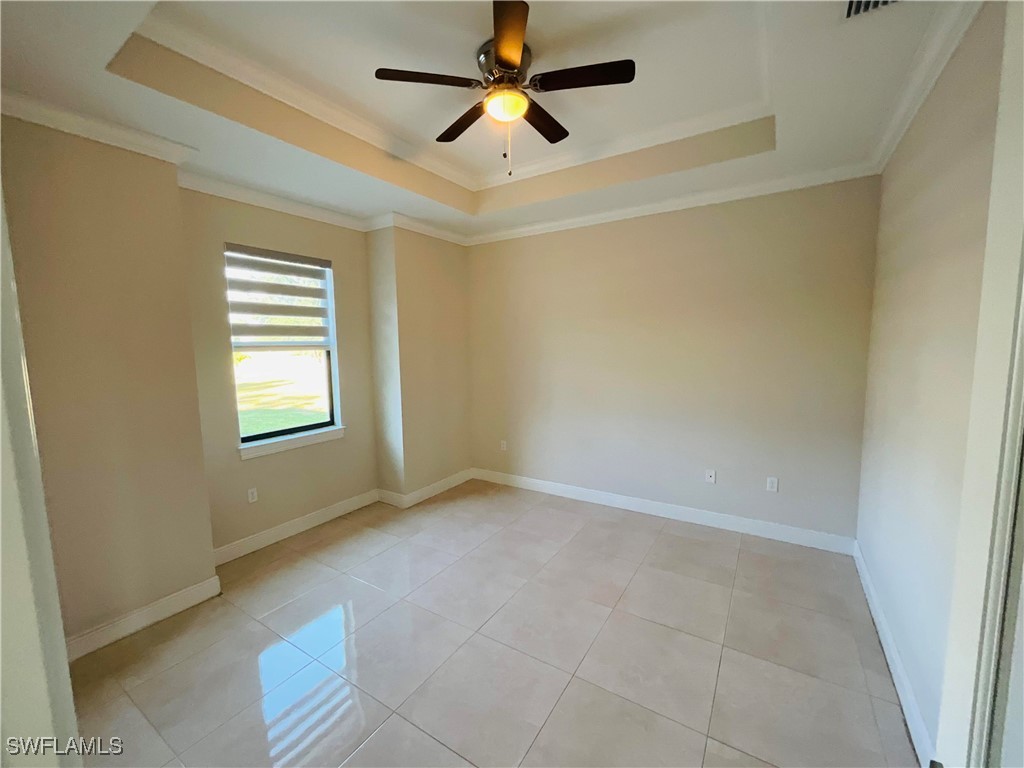 3 Bed SingleFamilyResidence for Sale in Naples, photo 15