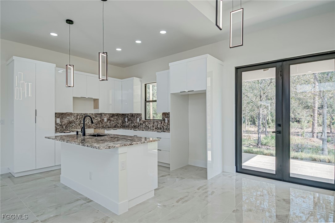 3 Bed SingleFamilyResidence for Sale in Lehigh Acres, photo 15