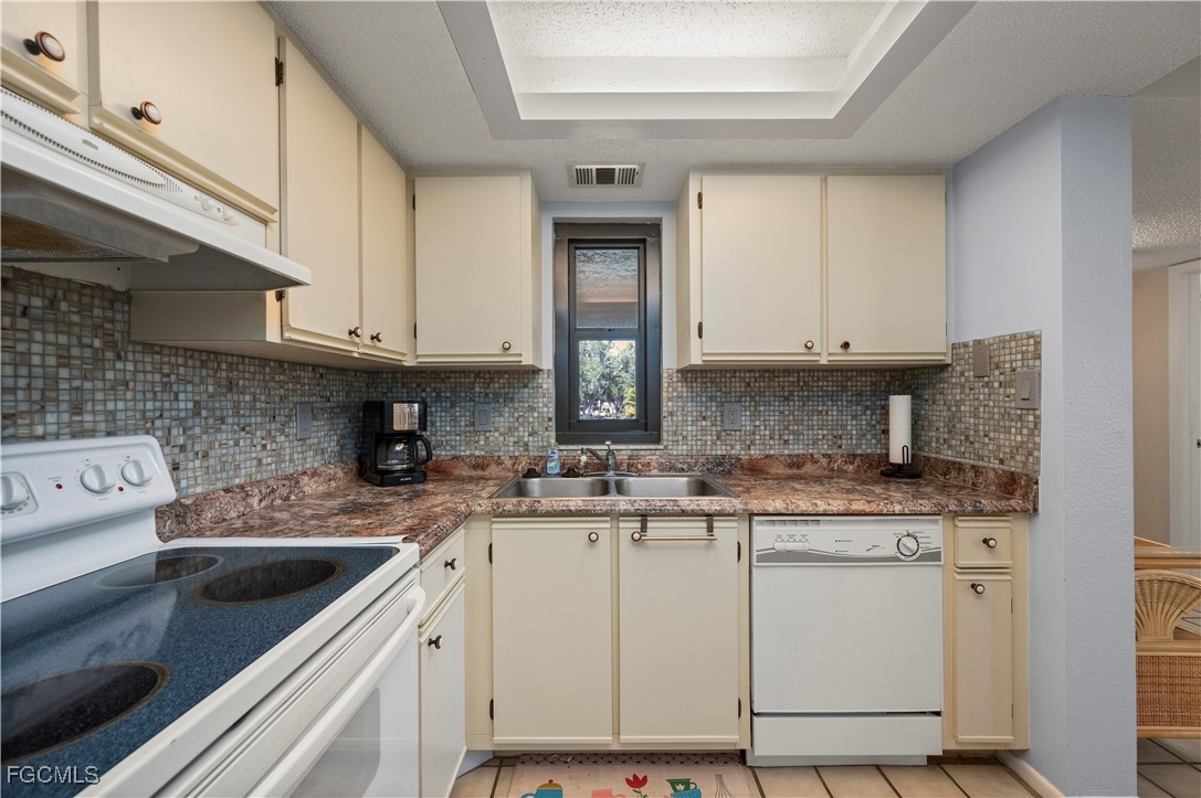2 Bed Waterfront Home for Sale in Not Applicable, photo 15