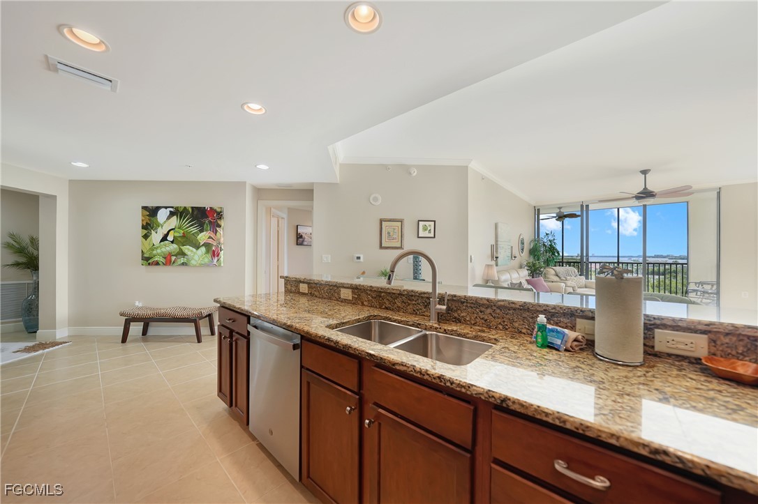 3 Bed Waterfront Home for Sale in Cape Harbour, photo 15