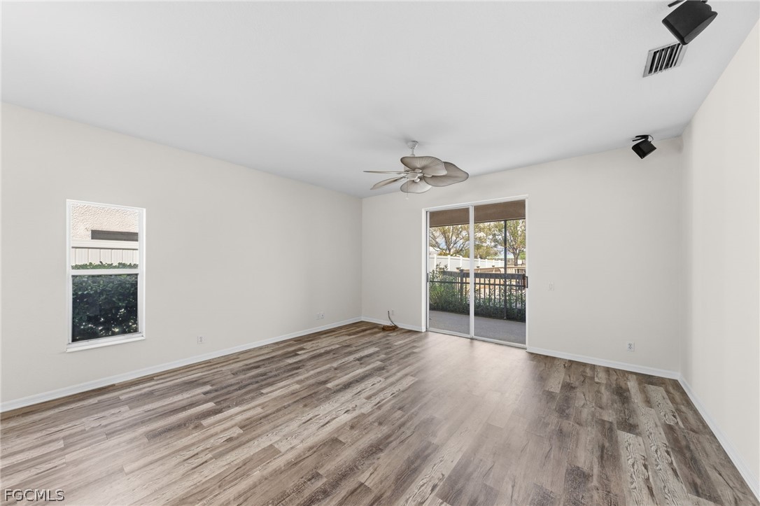 3 Bed SingleFamilyResidence for Sale in Cape Coral, photo 15