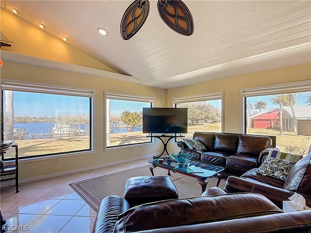 2 Bed Waterfront Home for Sale in Labelle, photo 15