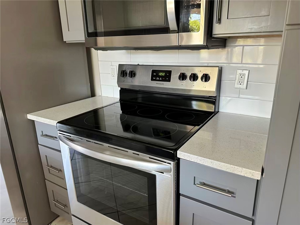 3 Bed SingleFamilyResidence for Sale in Cape Coral, photo 15