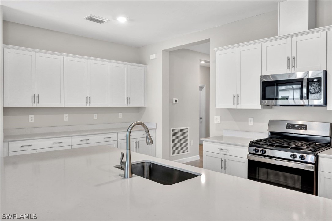3 Bed Pool Home for Sale in Verdana Village, photo 15