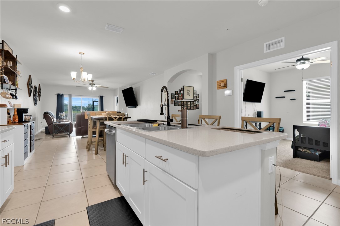 2 Bed Waterfront Home for Sale in Marblebrook, photo 15