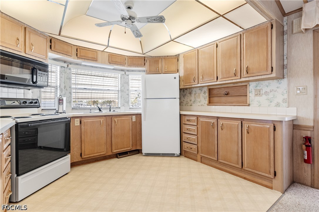 1 Bed ManufacturedHome for Sale in North Fort Myers, photo 15