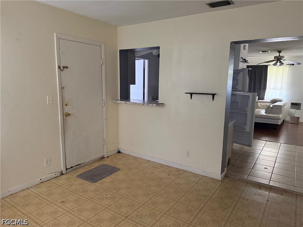 2 Bed SingleFamilyResidence for Sale in Lehigh Acres, photo 15